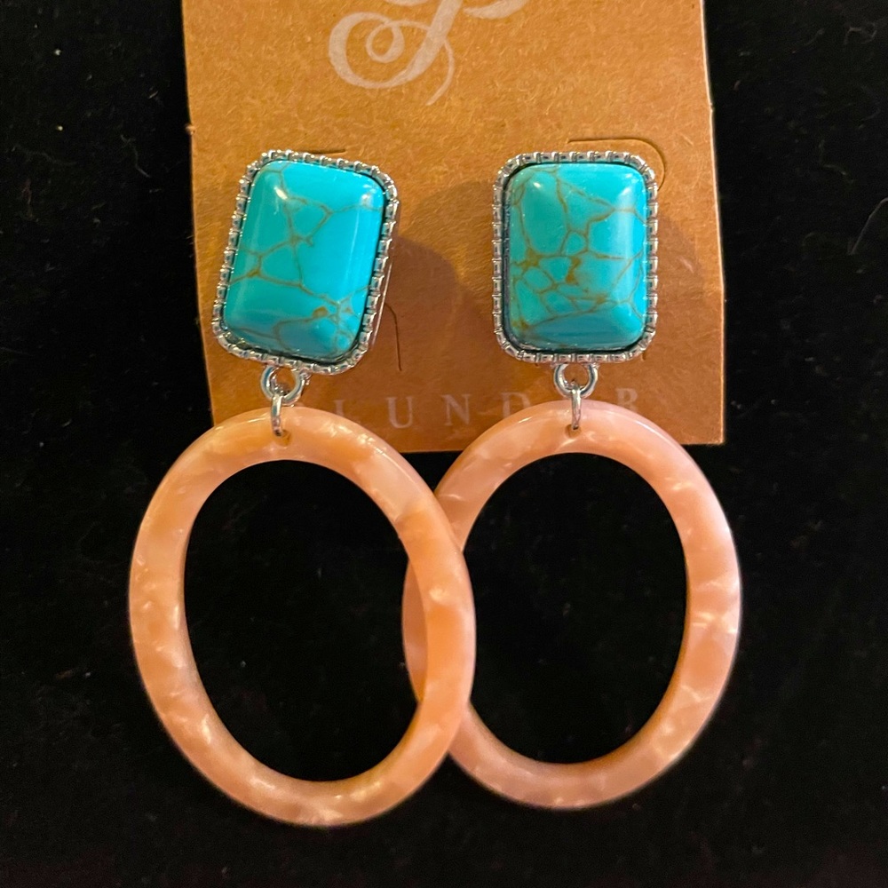 Plunder vintage earrings